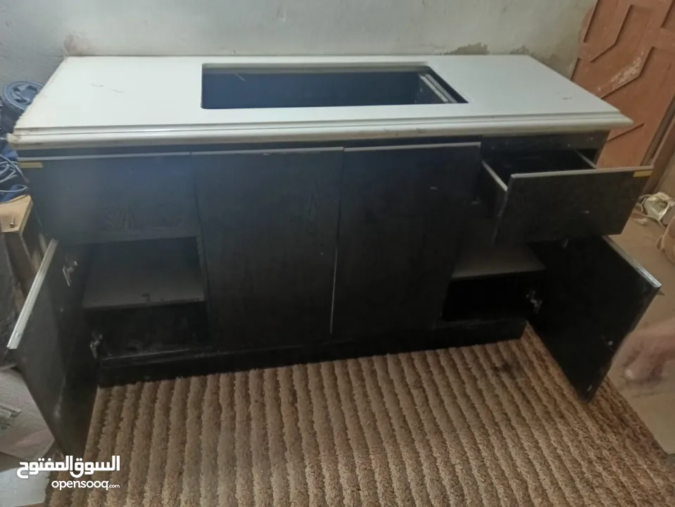 مطبخ صغير يصلح لروف من اجود انواع الخشب خشب لاتيه ثقيل مع قاعدة مع رخام 2 متر في 60