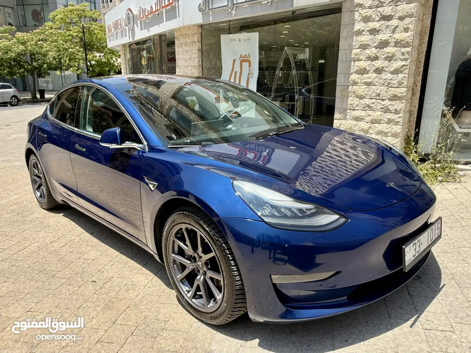 تيسلا 3 لونغ رينج دبل موتور دفع رباعي فحص كامل كلين ممشى قليل تحت كفالة الشركه البيع بدون الرقم