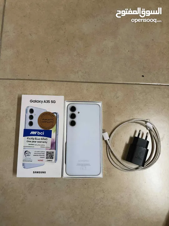 هاتف samsung A35 5G لون فضي مساحة 128 رام 6 مستعمل سنة وحده فقط الجهاز ولا خدش ولا بشكي من شي 100%