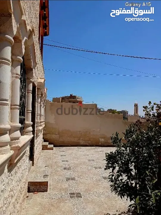 منزل شبه فيلا للبيع