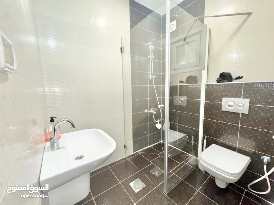 شقة مفروشة مع حديقة ومدخل خاص خلف الانجيلية