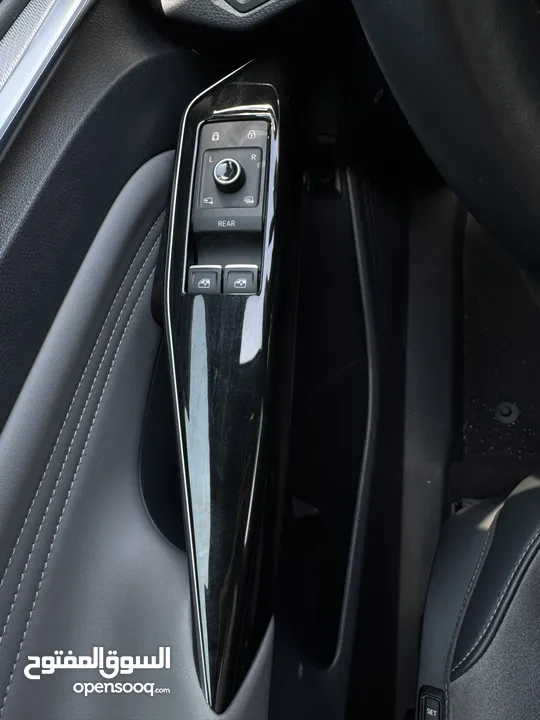 VOLKSWAGEN ID4 PRO