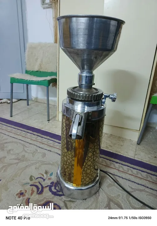 ماكينه طحن قهوه واحد فاز بحال الوكالة استخدام بسيط قويه جدا وغير مصلحه الماكنه قويه بطحن وطحنها بودر