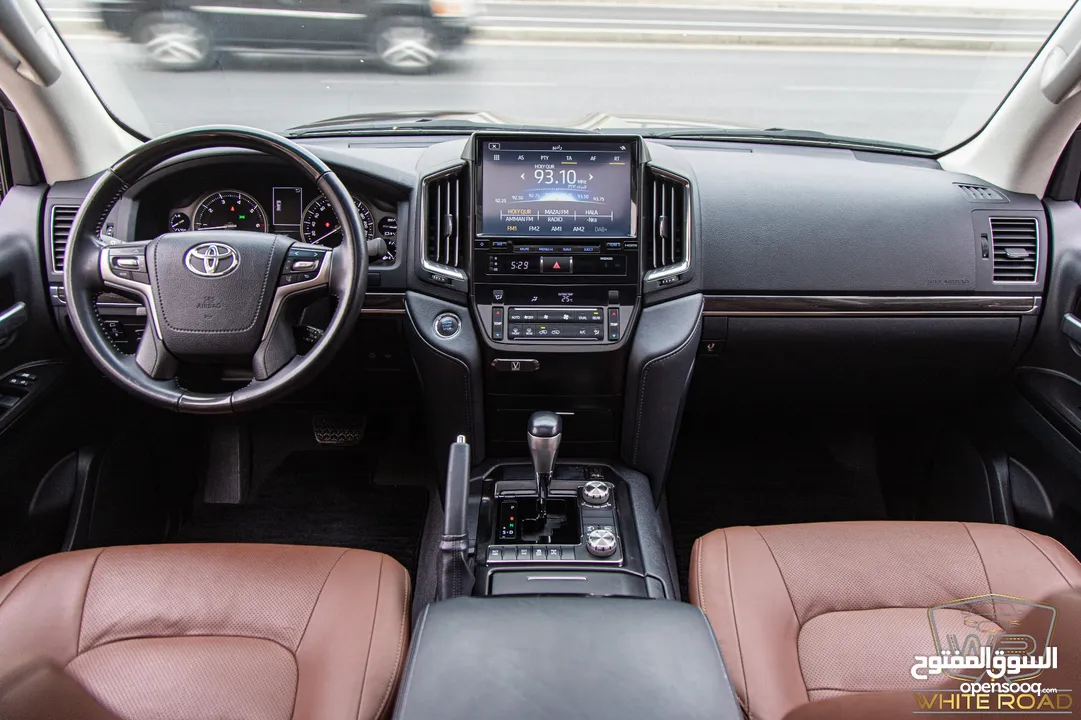 Toyota Land Cruiser 2020 Gx-r Grand Touring V8   السيارة مميزة جدا و قطعت مسافة 78,000 كم  فقط