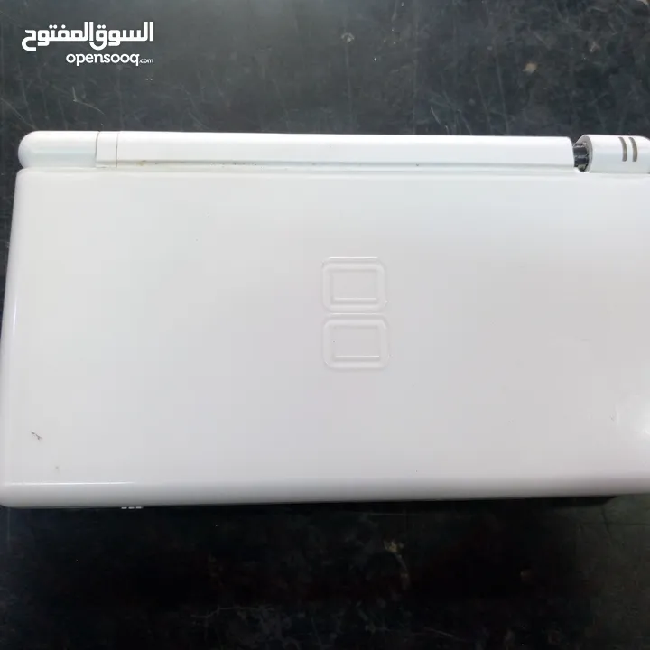 nintendoo ds lite للبيع جهاز ناينتيندو وارد امريكاالجهاز مع شاحن بحاجة لقلم للبيع