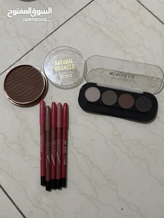 pigmented Eyeshadow palatte and kiko orignal lipstick available one time used