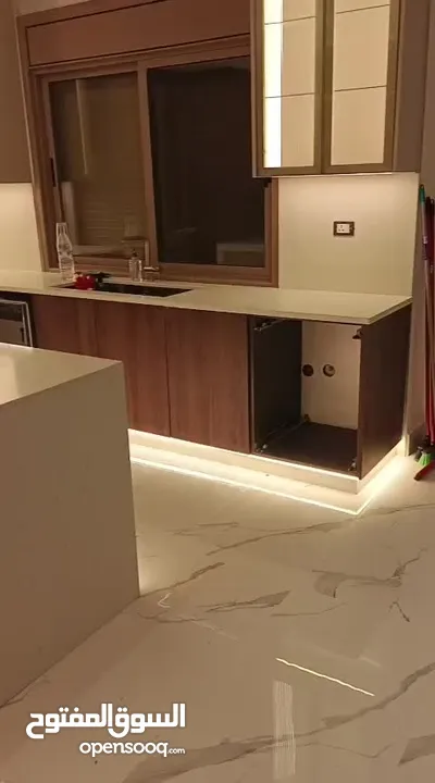 مطابخ مودرن لامنيت ايطالي كاش او اقساط بسعر الكاش