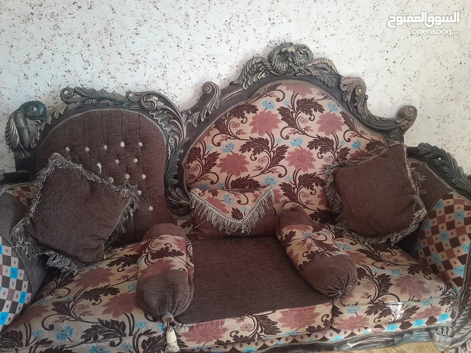 كنب خشب مستعمل