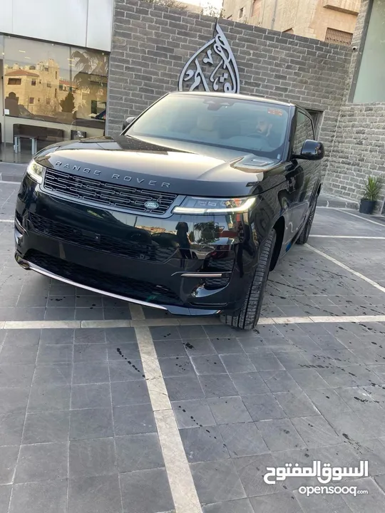 Range Rover 2024 for rent for the pest price / diamond rent a car you will have the best service.