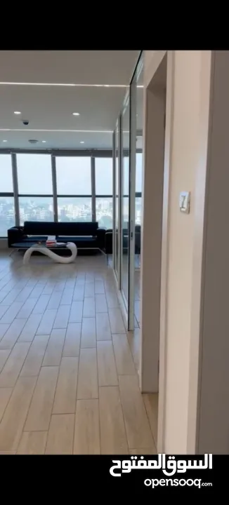 مكتب اطلاله  رائعه  تشطيب سوبر ديلوكس. مكيفات ستاير كهرباء ماء جاهز للتسليم