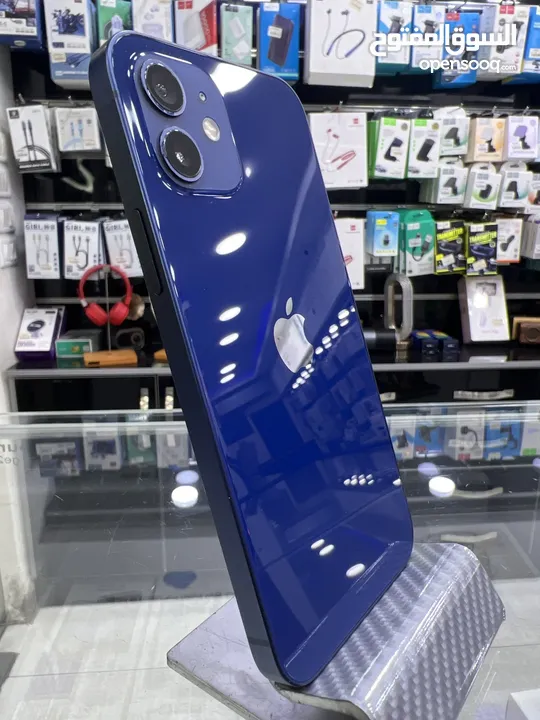 iPhone 12 (256 GB) ايفون مستعمل  مغيرله شاشة و شصي مع البطارية و الكاميرا  كله اصلي مغير  كفالة محل