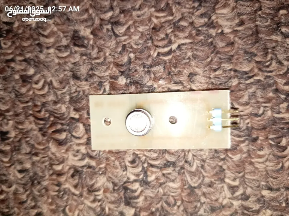 اكسسوارات كوابل اجهزه طبية ولمبات بأسعار حرق جميع المعروض جديد والاسعار عند الاتصال ورح تكون راضي