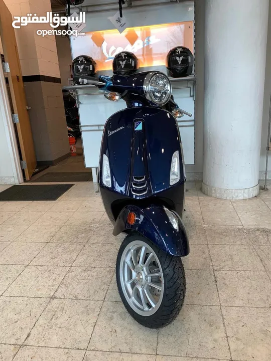 New 2021 Vespa Primavera 151 scooter