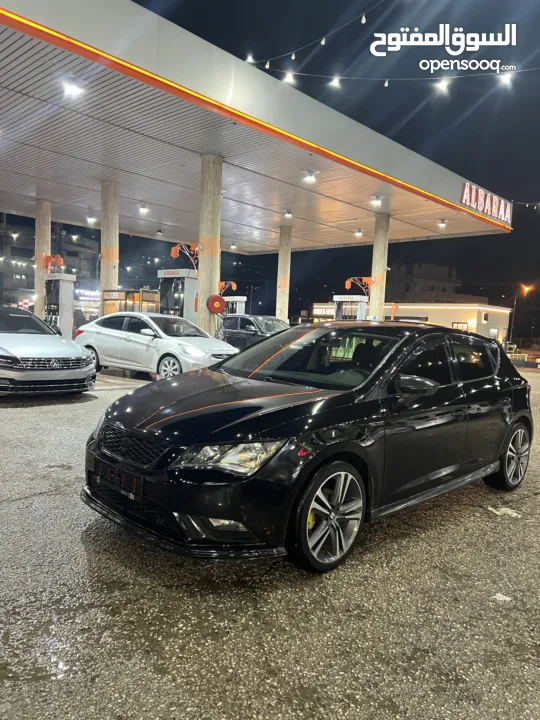 سيات ليون ( أوتماتيك ) 2016 مميزة وبحالة الوكالة