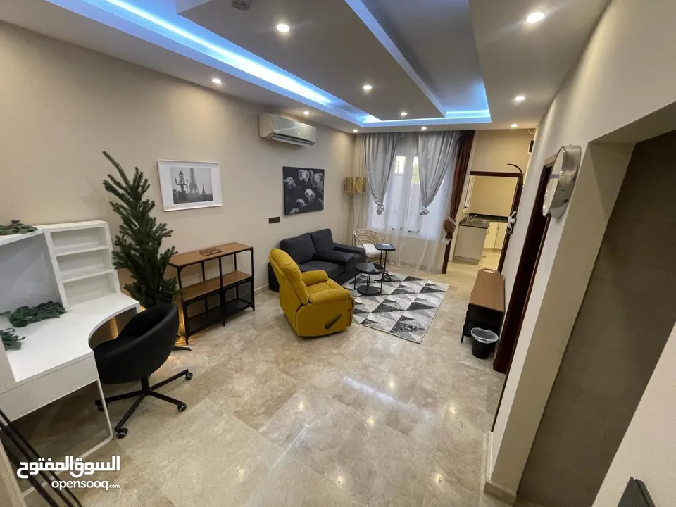1bhk luxury flat in aziba for yearly rent(read description)