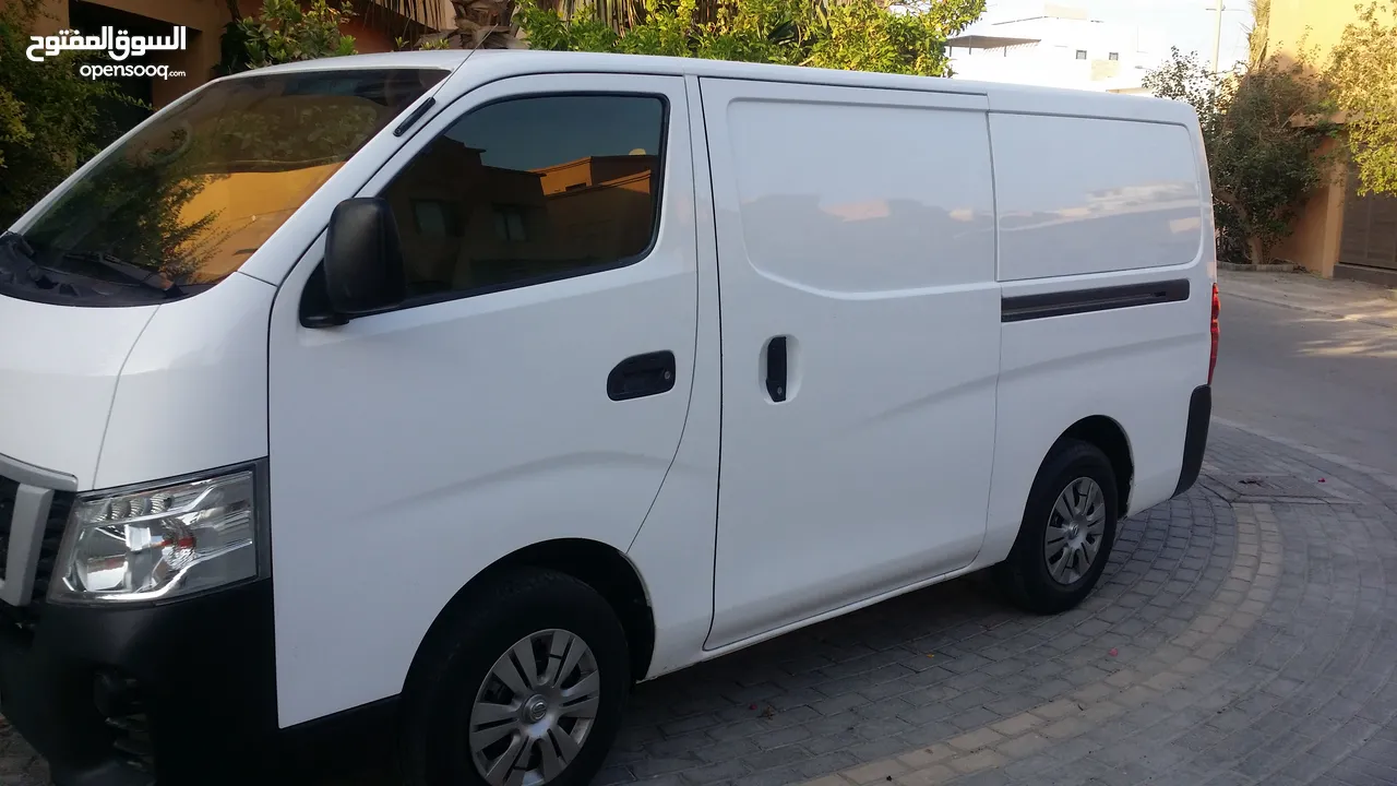 Nissan UrVan Bus Cargo Van Well Mantaine Single Ownar