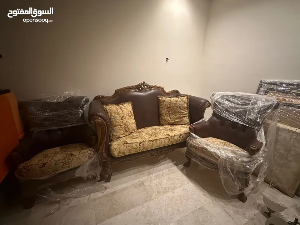 طقم اثاث غرفة صالون اشلي بحالة جيدة للبيع