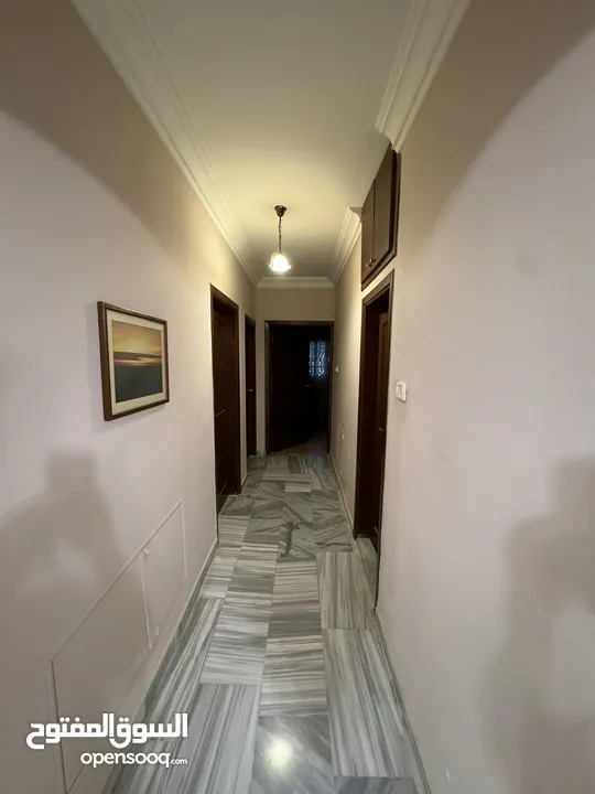 شقة سوبر ديلكوس، مع مطبخ امريكي راكب من العالميه وبافضل مناطق اربد (كرم حجازي)وبسعر في المتناول