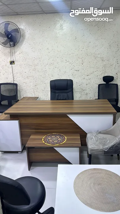 ‏مكتب مدير متميز   مكتب + الجانبية مع طاولة أمامية مقياس 180