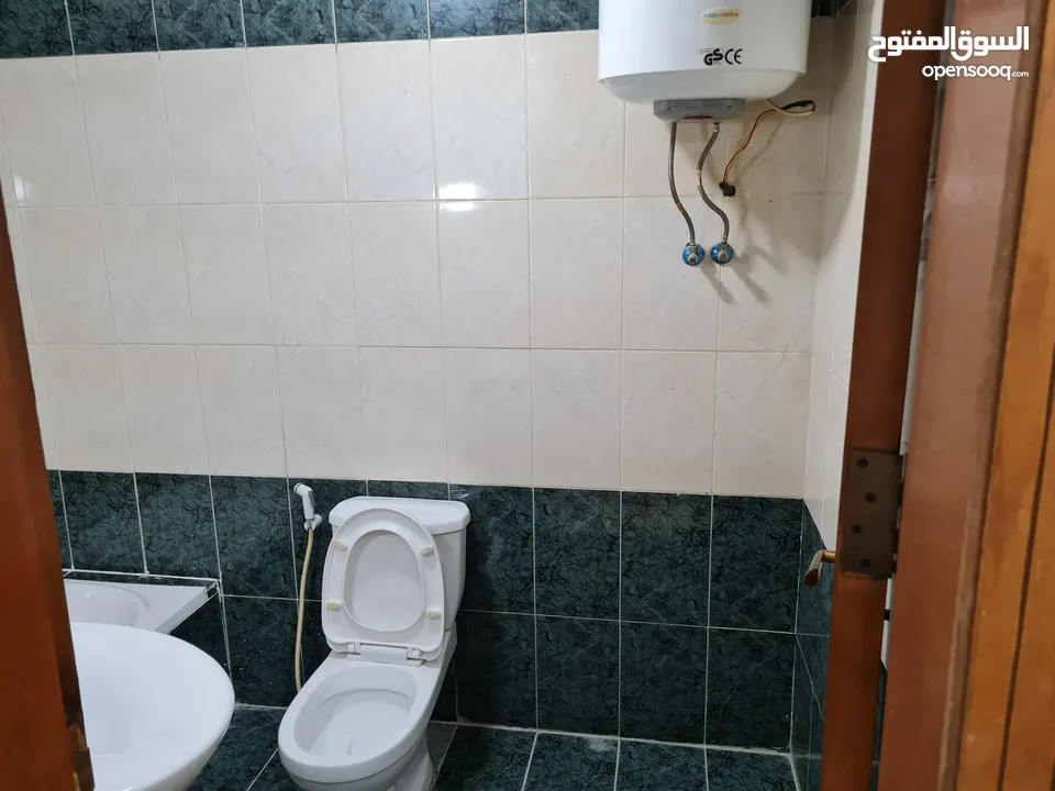 شقة تسوية للايجار من المالك مباشرة بالقرب من اشارة مستشفى حمزة ومسجد ابو بكر