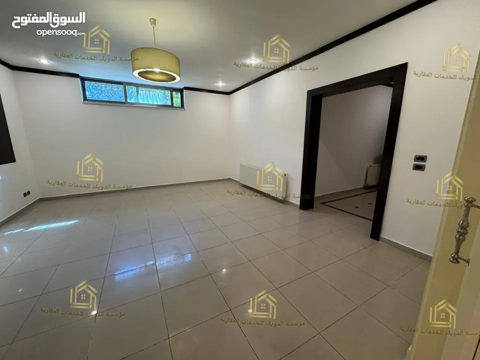 شقة فارغة - دابوق - 2نوم ماستر - 200م - قرب الخدمات العامة