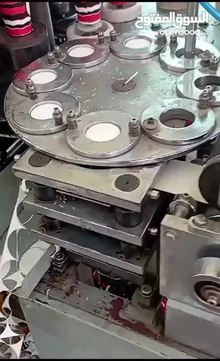 ماكينة تصنيع اكواب ورقيه