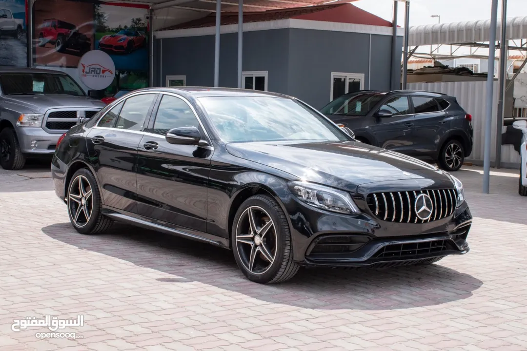 مرسيدس سي 300 بانوراما فل مواصفات C300 Luxury Panorama Full option