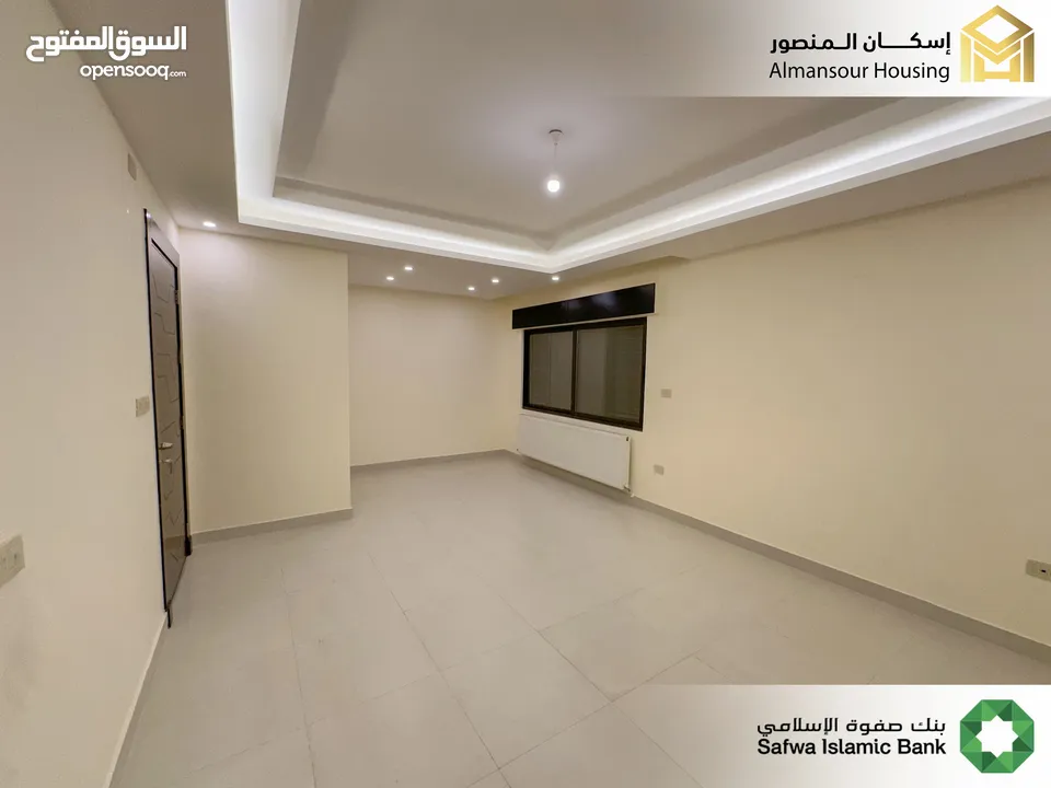 شقة ارضي معلق 190م2 يسار فاخرة للبيع في منطقة مكة مول/ مشروع مكة مول 5 (1/2) ( إسكان المنصور )