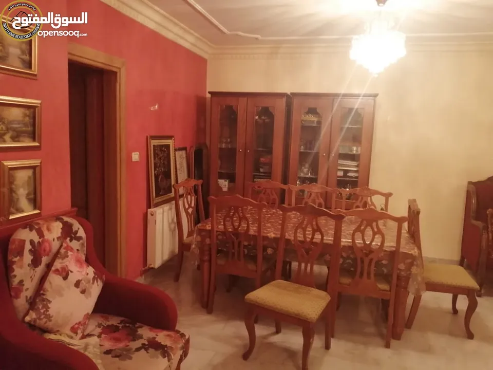 شقة أرضية مميزة للبيع في الدوار السابع  - قرب كوزمو 160م مع حديقة وترسات 200م