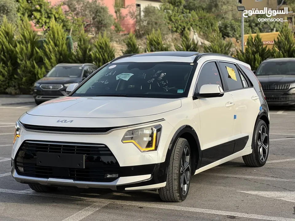 Kia niro hybrid full  2022  كيا نيرو هايبرد  فل اضافات  ترخيص 2022                   فحص نخب