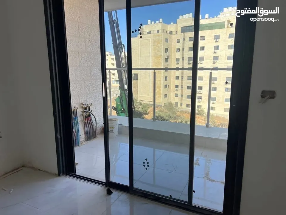 استوديو  للبيع في سطح مرحبا