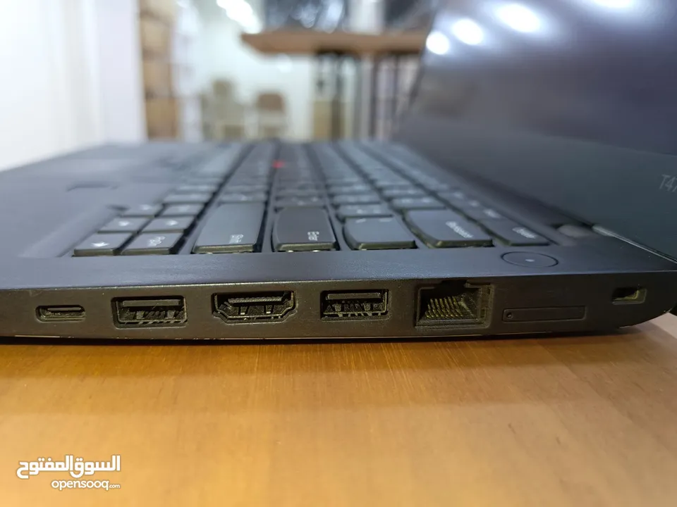 لابتوب لينوفا  SSD 256 VGA 2 RAM 8 CPU i7 جيل السابع شاشة لمس حجم 14 لابتوب خفيفة الوزن من نوع slim