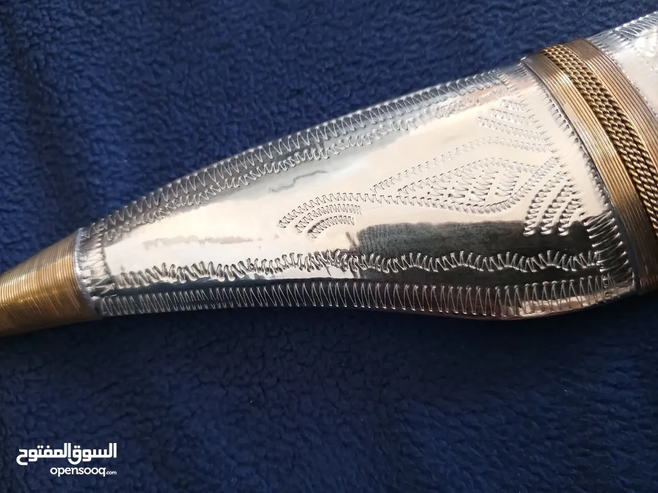 خناجر فريده مشغوله يدويا عاج مطعم فضة وفولاذ الله يبارك