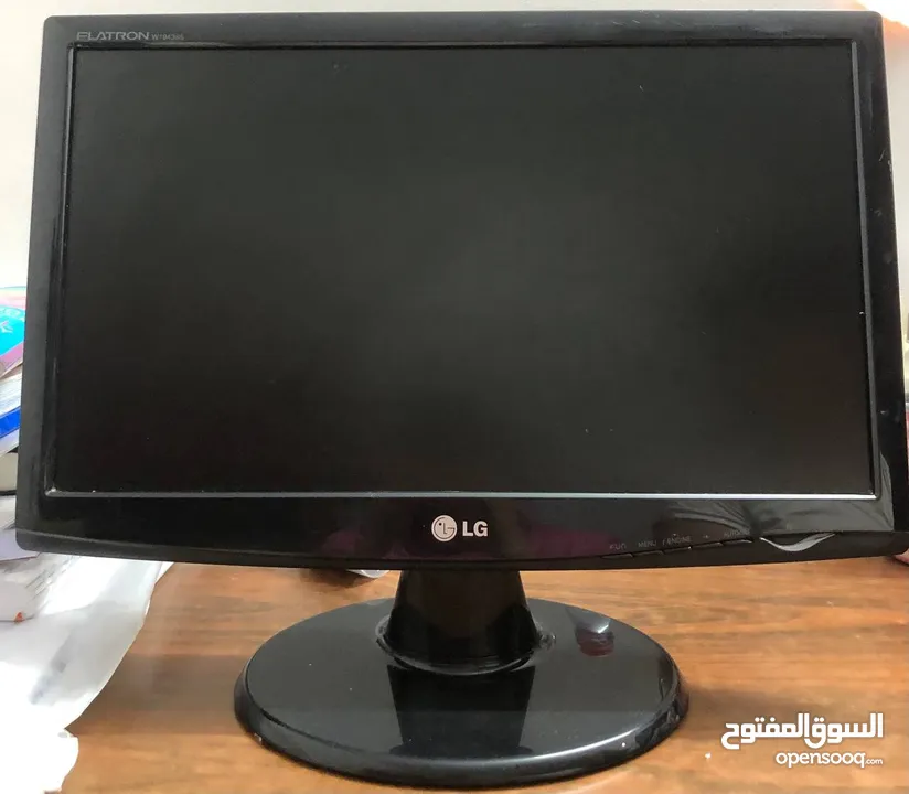 شاشة LG  بوصه 20 لللبيع