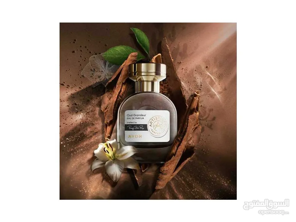 Avon artistique oud perfume