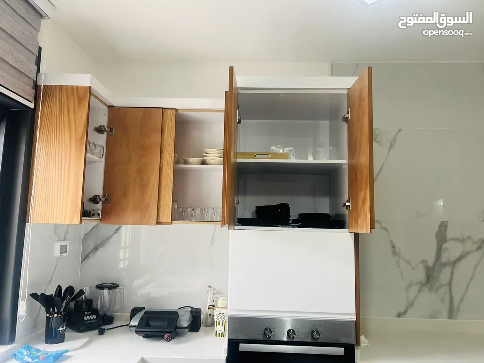 شقة للإيجار مفروشة عفش جديد جديدة لم تسكن من قبل مميزة في منطقة هادئة  عمارة محمد ربحي الحجة