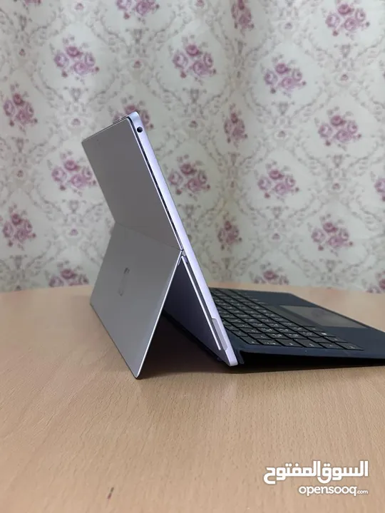 ميكروسوفت سيرفس برو   7  Microsoft Surface Pro