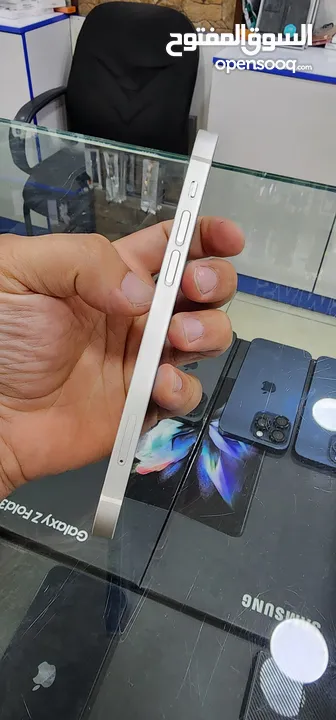 iPhone 12 128 GB بحالة ممتازة جدا بسعر مناسب