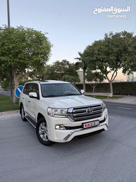 For Sale: Toyota Land Cruiser GXR V8 Model: 2018