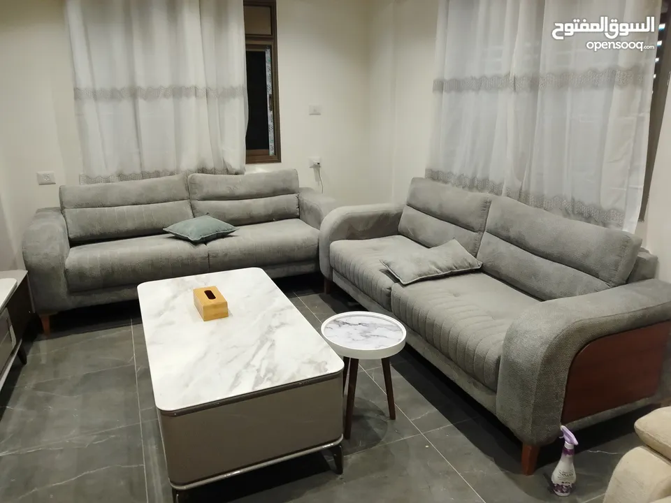 غرفه جلوس وضيوف فخمه من ابو صلاح استخدام شهرين بحاله الوكاله