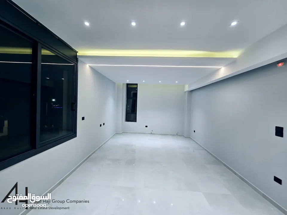 فيلا طابقين وروف للبيع الراهبات الورديه
