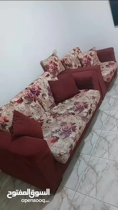 طقم كنب خشب زان وبلوط ثلاثية و ثنائية و مفردتين للبيع بحالة الوكالة