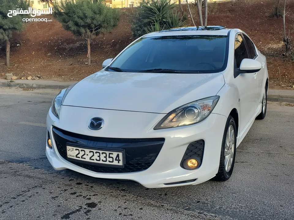 مازدا 3 زوووم موديل 2013 فل كامل مع الفتحه بأعلى صنف ومواصفات من فئتها  MAZDA 3 ZOOM MODEL 2013
