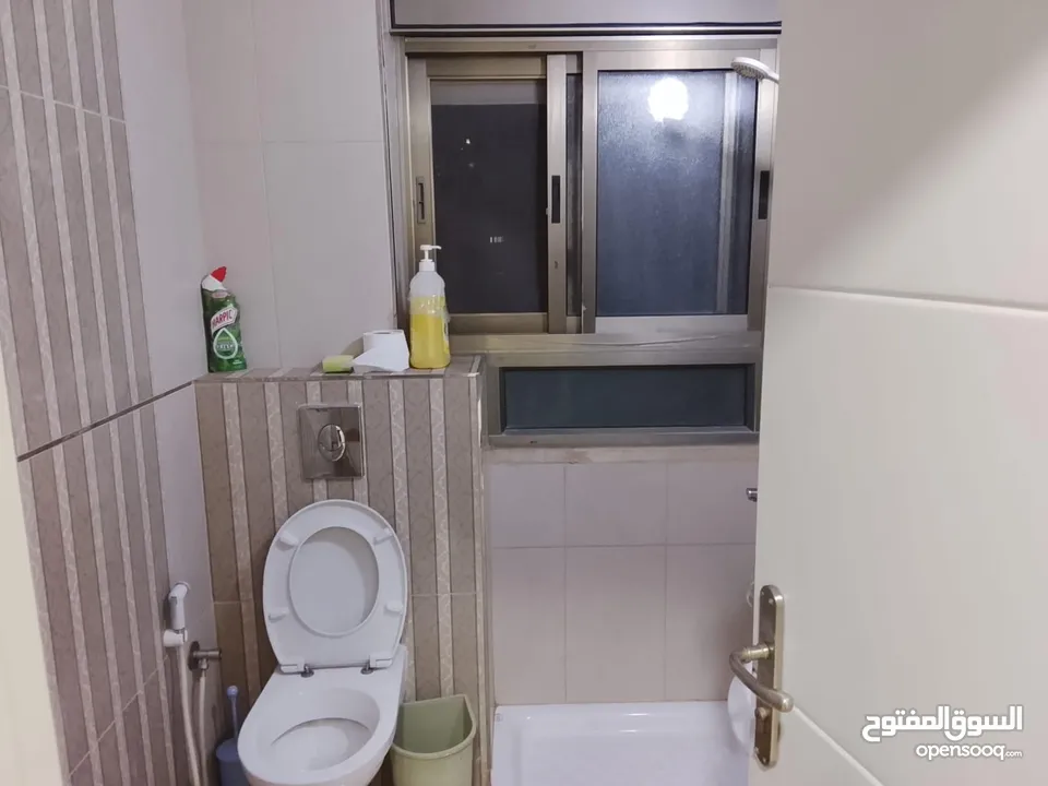 روف عباره عن استوديو للايجار