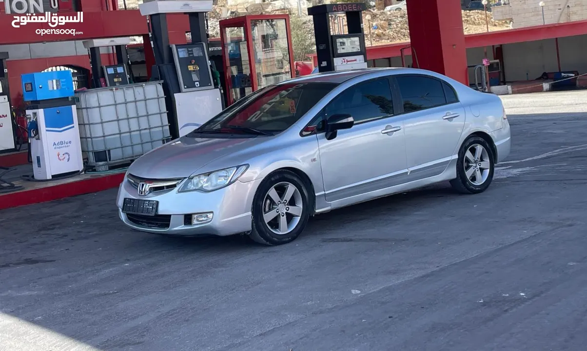 متوفر للبيع هونداي اكسنت 2017 . هوندا سيفيك 2009. كيا بيكانتو 2021