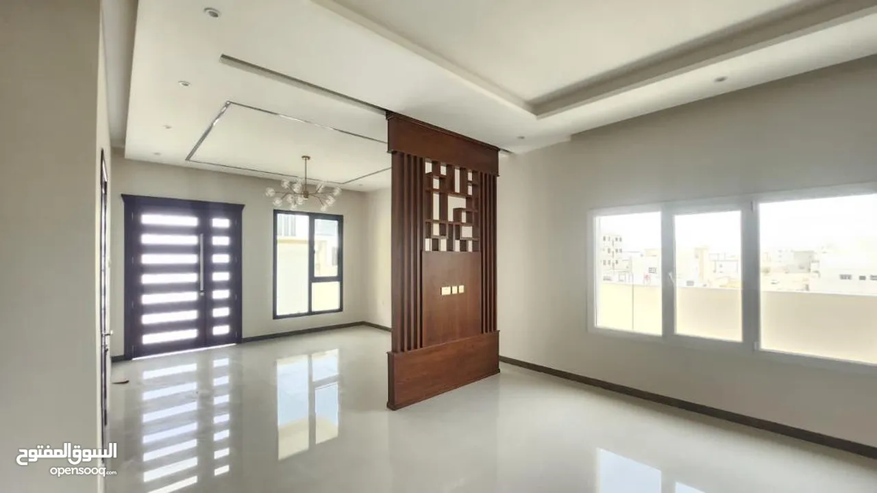 5 Bedrooms Villa for Sale in Maabilah REF:824R