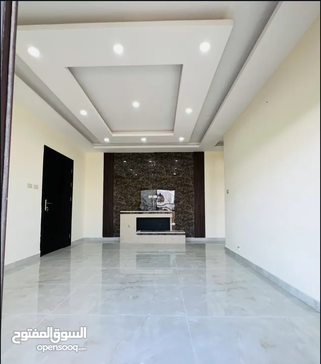 شقة جديدة للبيع ب حي المنصور طابق ثاني 170 متر مطله على شارع ياجوز وشارع الأردن راكب مطبخ ومكيفات