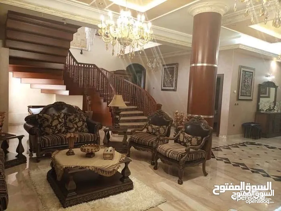 الظهير فيلا مستقله فخمه جدا فن معماري عاليه ومطله اجمل موقع مكون من اكثر من سكنه