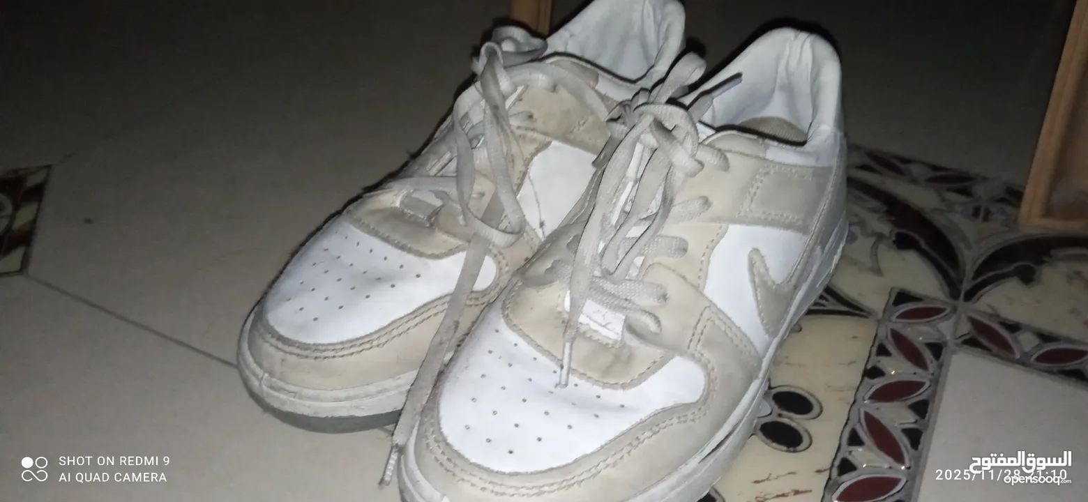 بوت من شركة نايكي نمرة 38