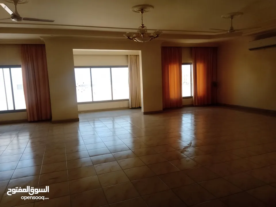 3BHK Semi-Furnished Apartment with AC and Stunning Sea View for Sale in Prime Location, Tubli.......